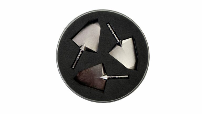 125 grain left Toulou broadheads in open tin